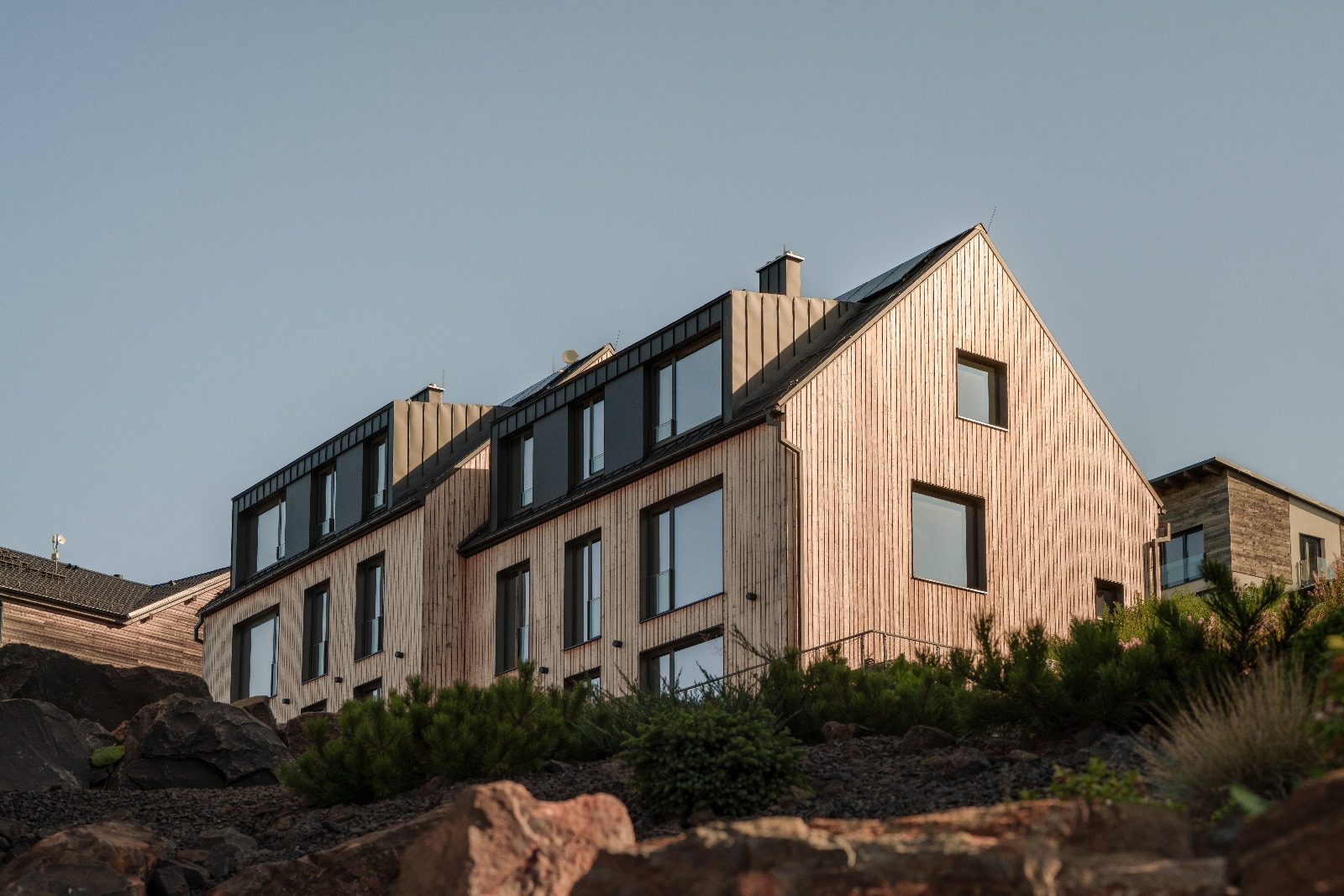 BekArch s.r.o., Horský apartmánový dvojdům 2peaks
