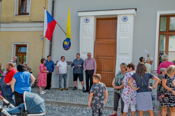 Interiér a fasáda Obecního domu ve Starém Kolíně