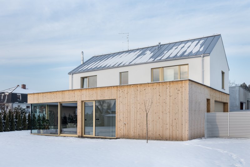 Rodinný dům s rohovým oknem